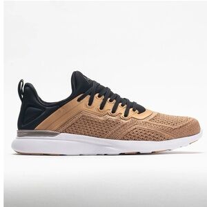 APL Women’s Techloom Tracer Size 6
